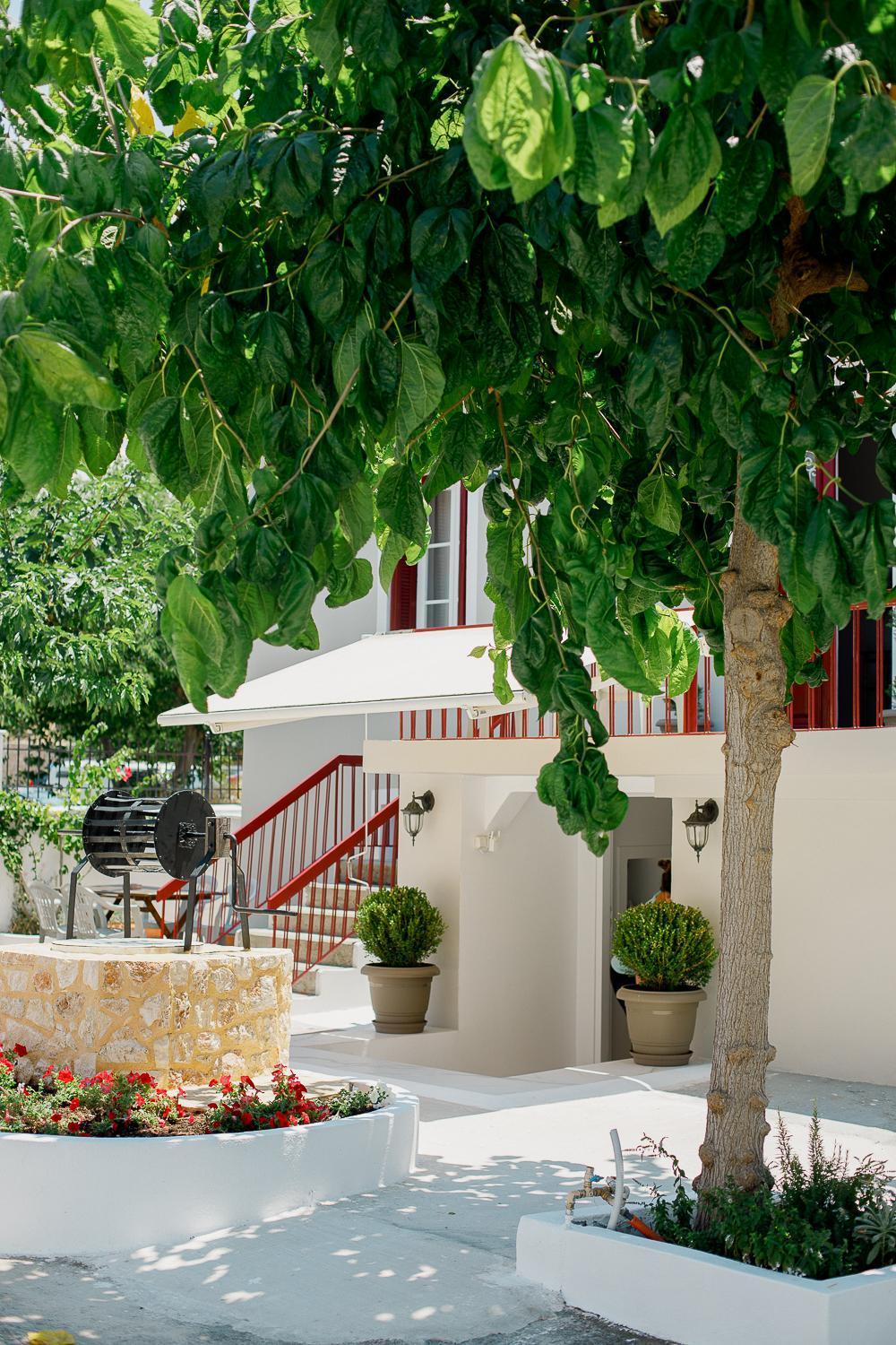 Iris Garden Retreat Apart otel Corinth Dış mekan fotoğraf
