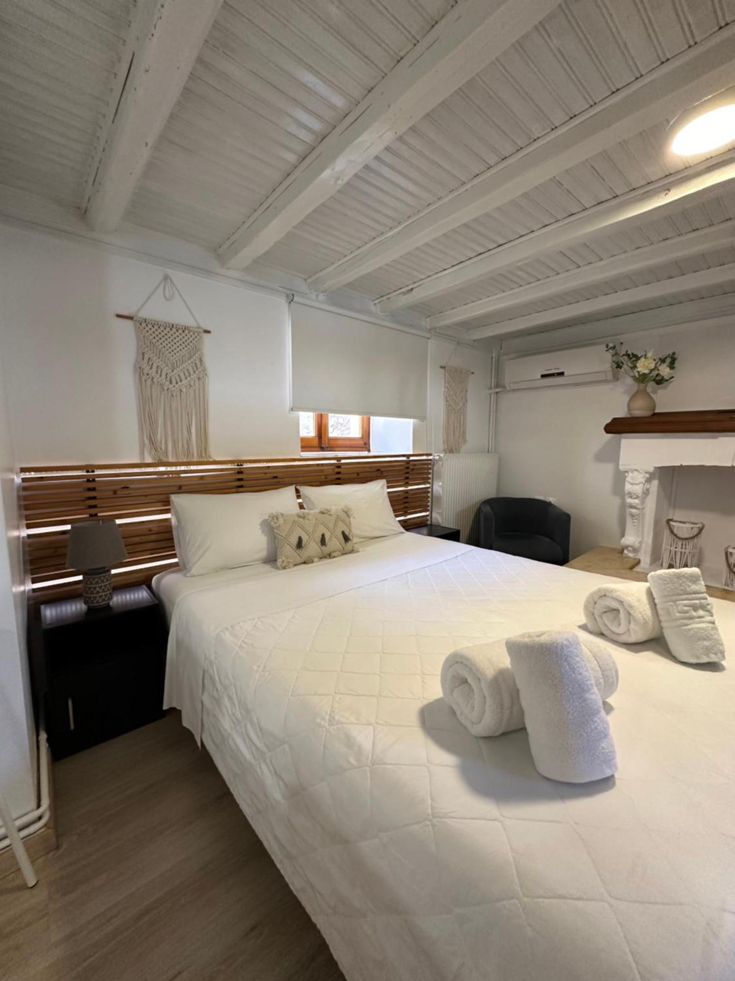 Iris Garden Retreat Apart otel Corinth Dış mekan fotoğraf